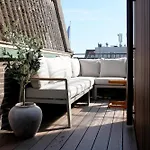 Luxury Harbour With Sauna And Jacuzzi Apartman