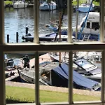 Apartman Luxury Harbour With Sauna And Jacuzzi