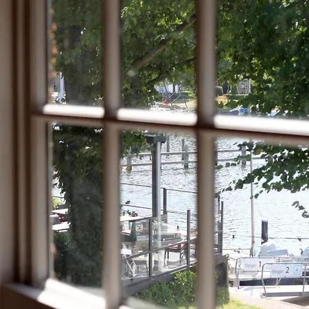 Luxury Harbour With Sauna And Jacuzzi Apartamento *