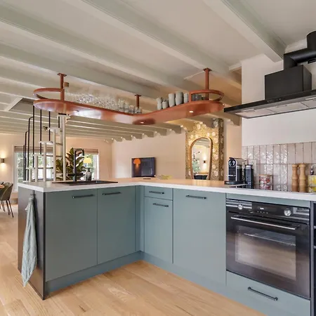 Luxury Harbour With Sauna And Jacuzzi