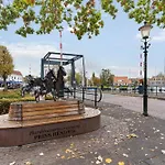 Luxury Harbour With Sauna And Jacuzzi Lägenhet