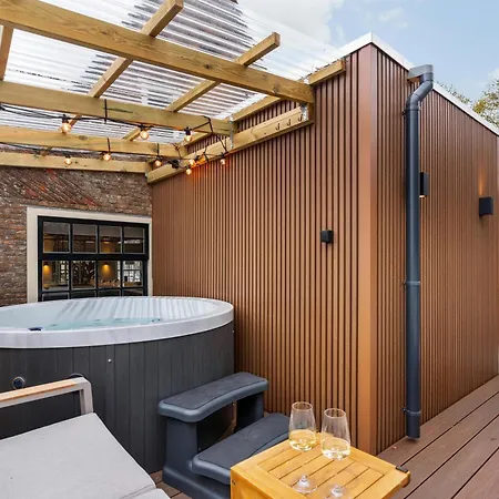 Luxury Harbour With Sauna And Jacuzzi