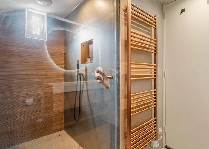 Luxury Harbour With Sauna And Jacuzzi